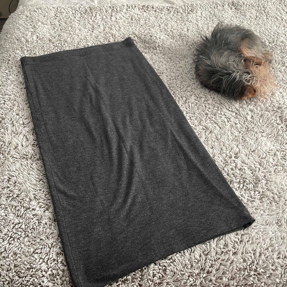 Grey pencil skirt